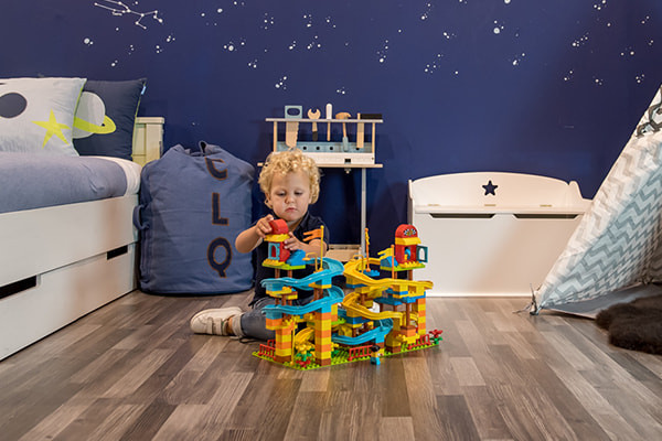 Vinz is 3 jaar oud en 95 cm.