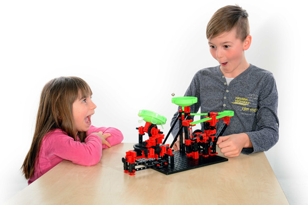 Geschikt voor kinderen vanaf 8 jaar.