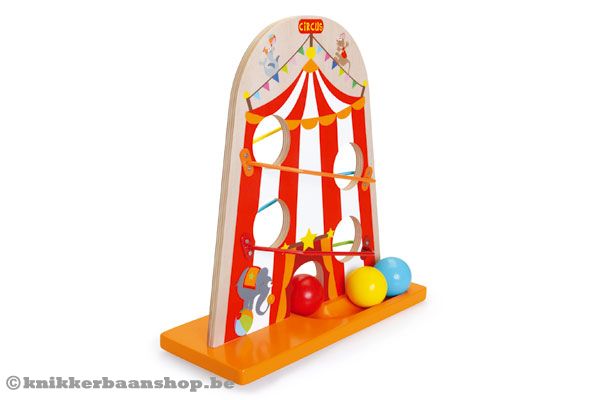 Zij-aanzicht knikkerbaan Circus.