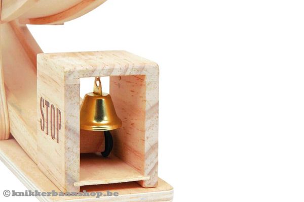 Aan het einde van de rit klinkt een bel.